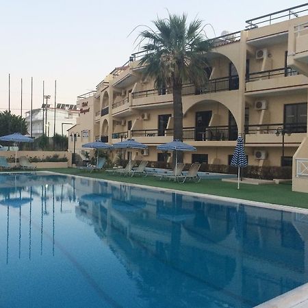 Hotel Margaret Kremasti  Luaran gambar