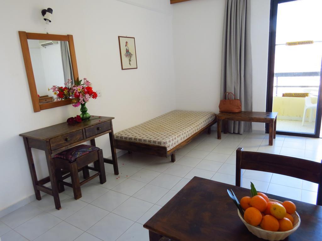 Hotel Margaret Kremasti  Luaran gambar