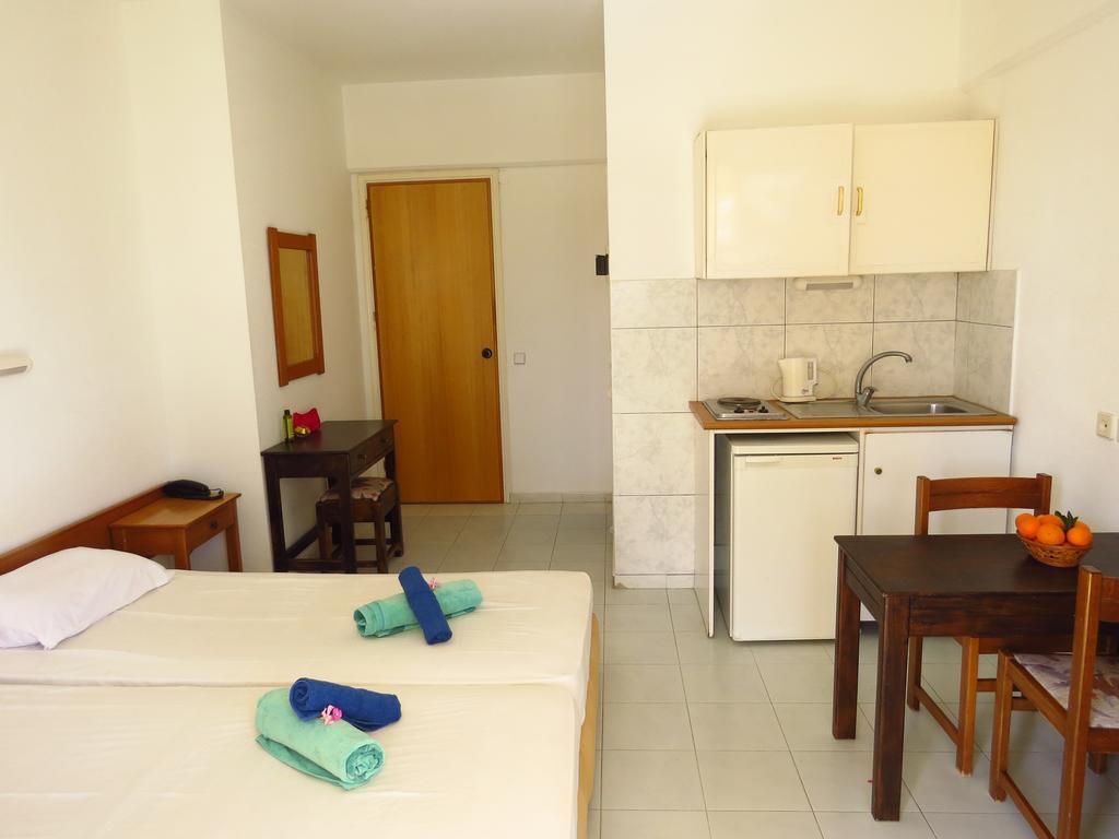 Hotel Margaret Kremasti  Luaran gambar